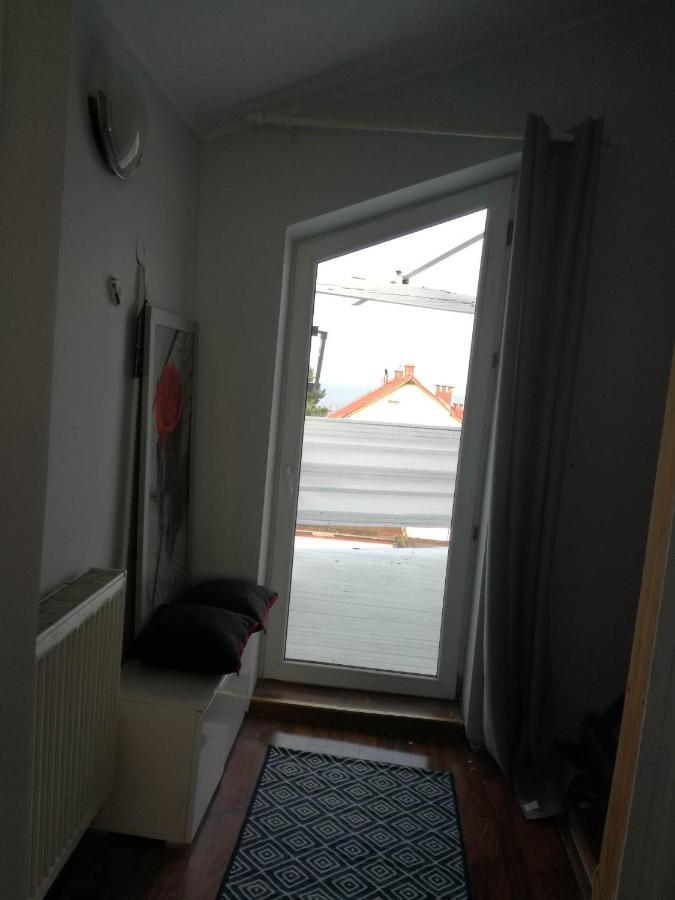 Niezalezne Pietro W Domu Z Widokiem Na Morze Apartment Gdynia Ngoại thất bức ảnh